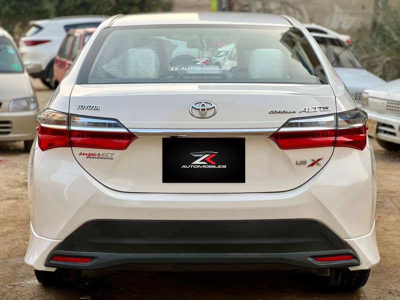 Toyota Corolla Altis 2022 5