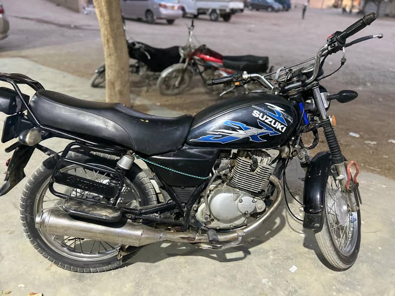 Suzuki GS 150 2013 5