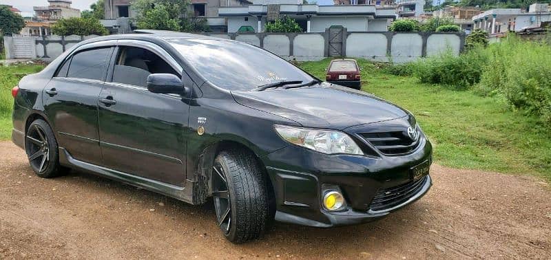 Toyota Corolla Altis 2013 3