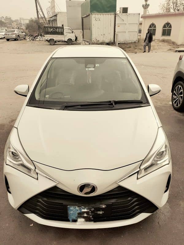 Toyota vitz full optional pearl white color 7