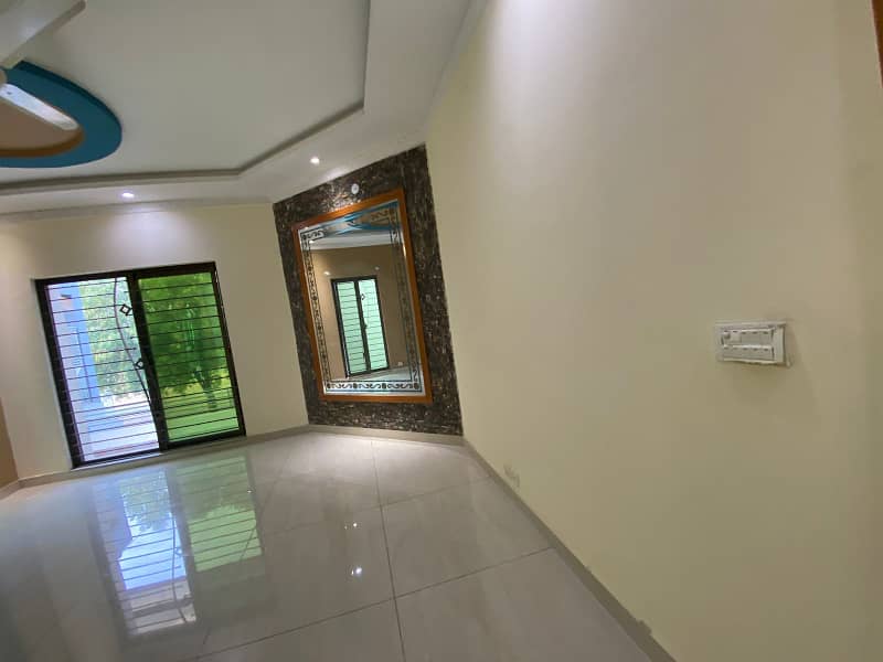 1 KANAL BRAND NEW CONDITION EXCELLENT GOOD UPPER PORTION HOUSE FOR RENT IN BABAR BLOCK BAHRIA TOWN LAHORE 10