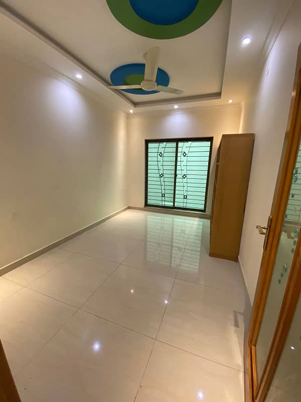 1 KANAL BRAND NEW CONDITION EXCELLENT GOOD UPPER PORTION HOUSE FOR RENT IN BABAR BLOCK BAHRIA TOWN LAHORE 21