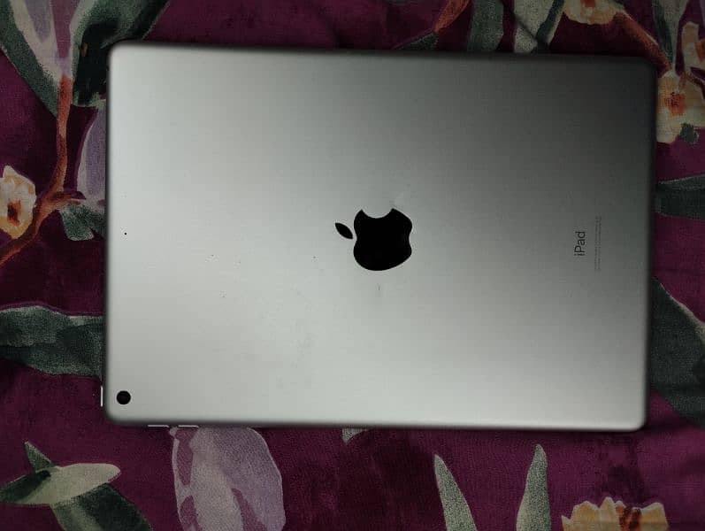 iPad 7gen    32gb 0