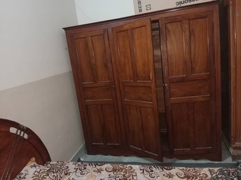 3 Door Full size Wood Furniture Almari 2