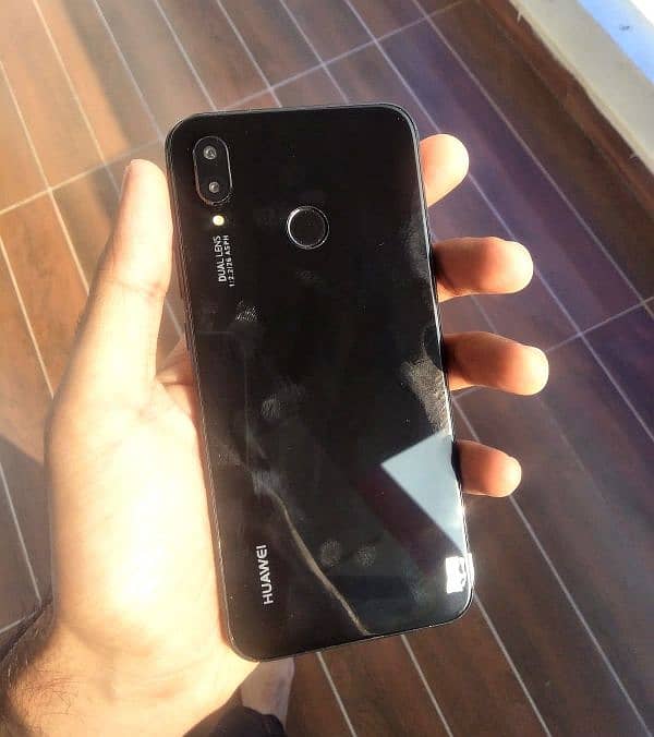 huawei p20 lite 10/10 condition pta approved 1