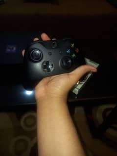 Xbox one x uk edition with working orignal controller|Negotiable|1 Tb