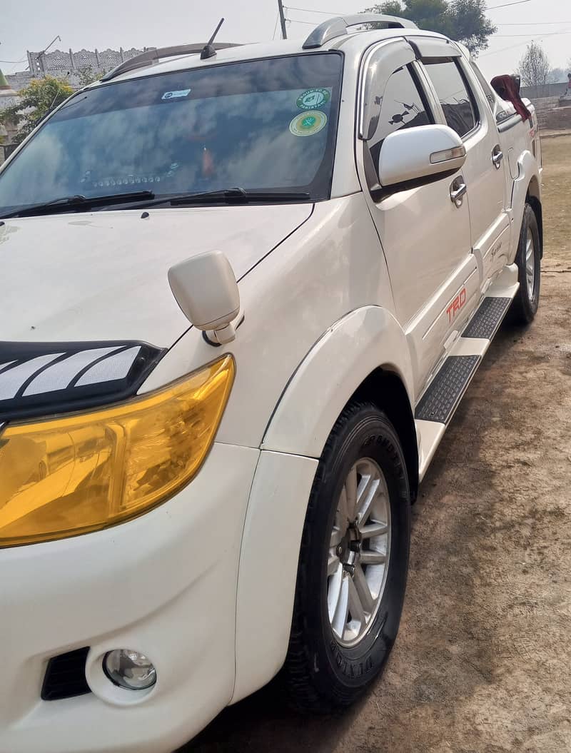 Toyota Hilux 2014 3