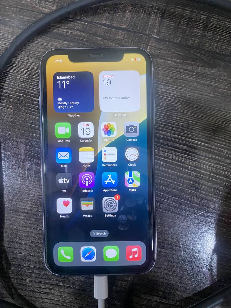 iphone 11 / 64 gb /  PTA approved. 0