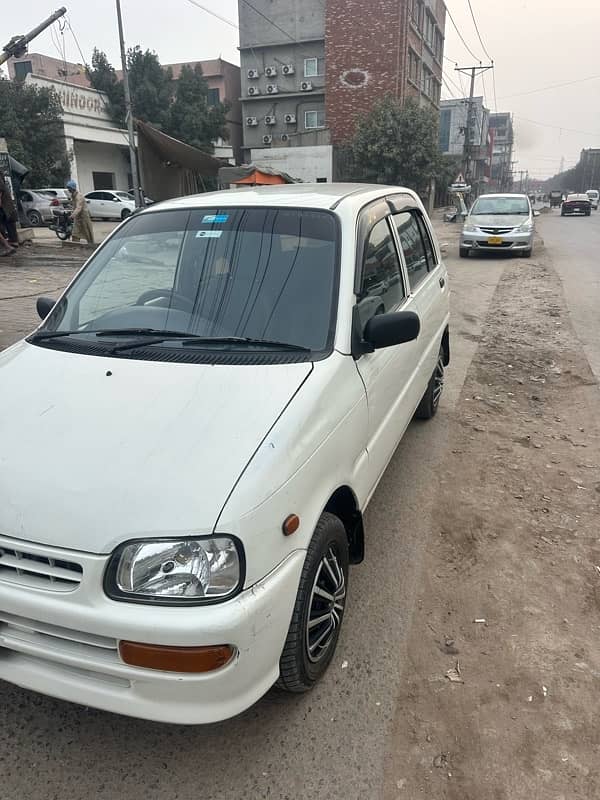 Daihatsu Cuore 2004 3