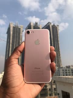 Apple iPhone 7 - 32GB - Great Condition for Sale"