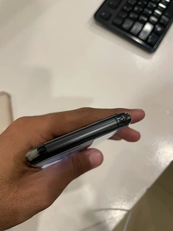 Iphone 11 pro pta aprroved 6