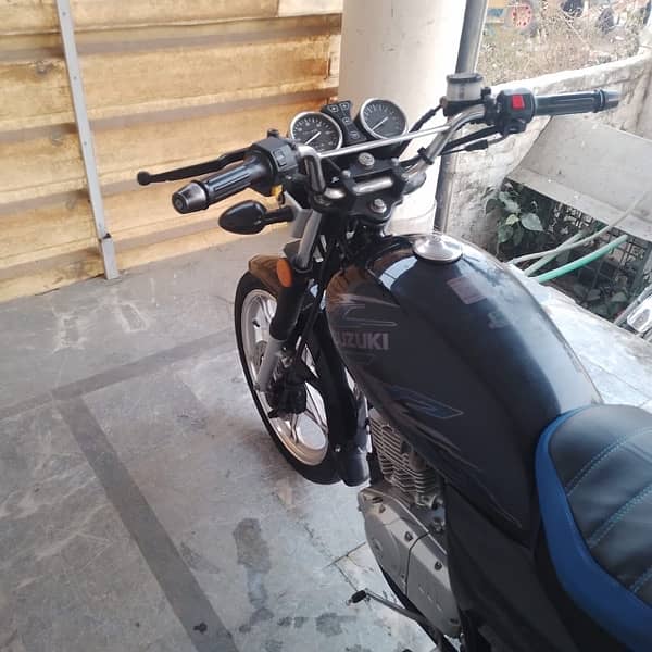 SUZUKI GS 150 SE 6