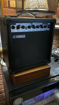 Yamaha Guitar Amp GA-15