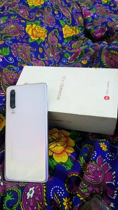 (Gaming Mobile )Huawei p30. with box. 6/128. All okay  10 by 10 1