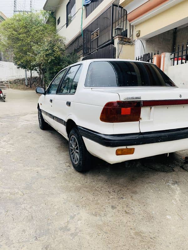 Mitsubishi Lancer 1989 5