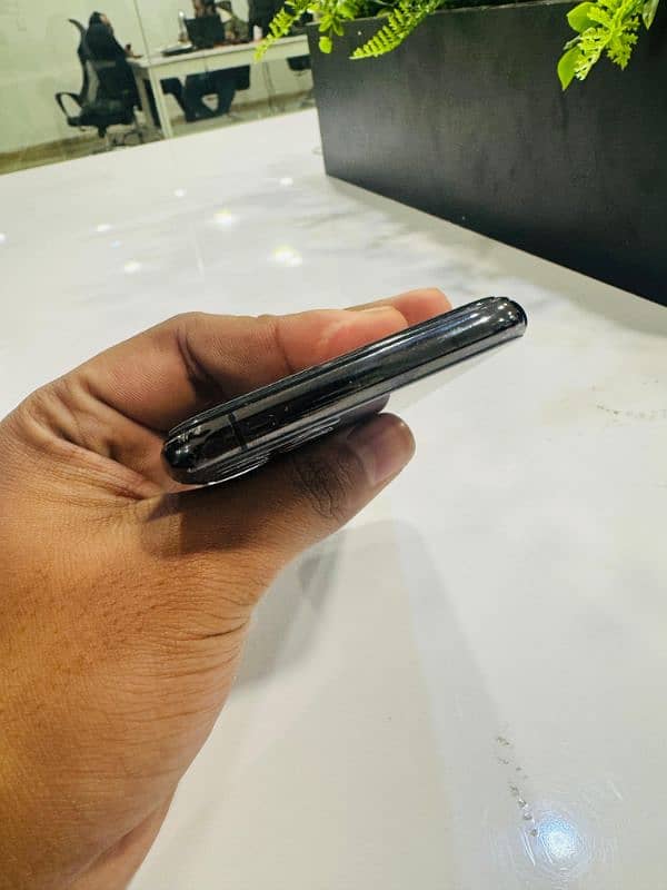 Iphone 11 pro for sale 4