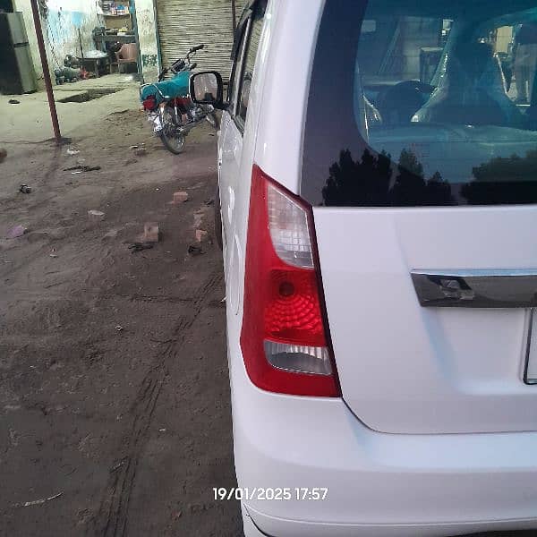 Suzuki Wagon R 2020 14