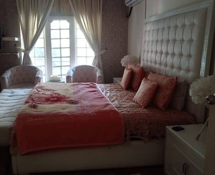 elegant king size double bed 0