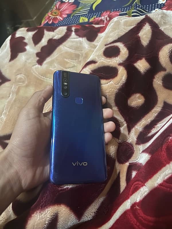 vivo v15 offical pta aprove 6 gb ram 64 gb memory 10,8 1