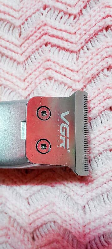 Urgently Sale VGR Hair Trimmer with Advance Turbo Adjustment 6