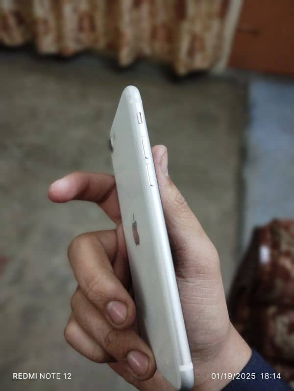 IPHONE SE 2020 WHITE 8