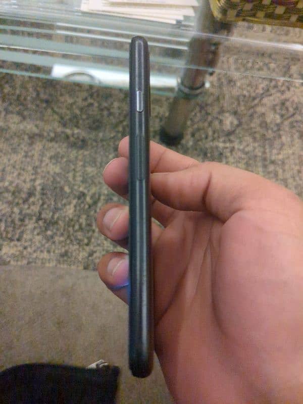 Google pixel 5 good condition 3