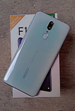 Oppo f11 8/256 with box exchange possible