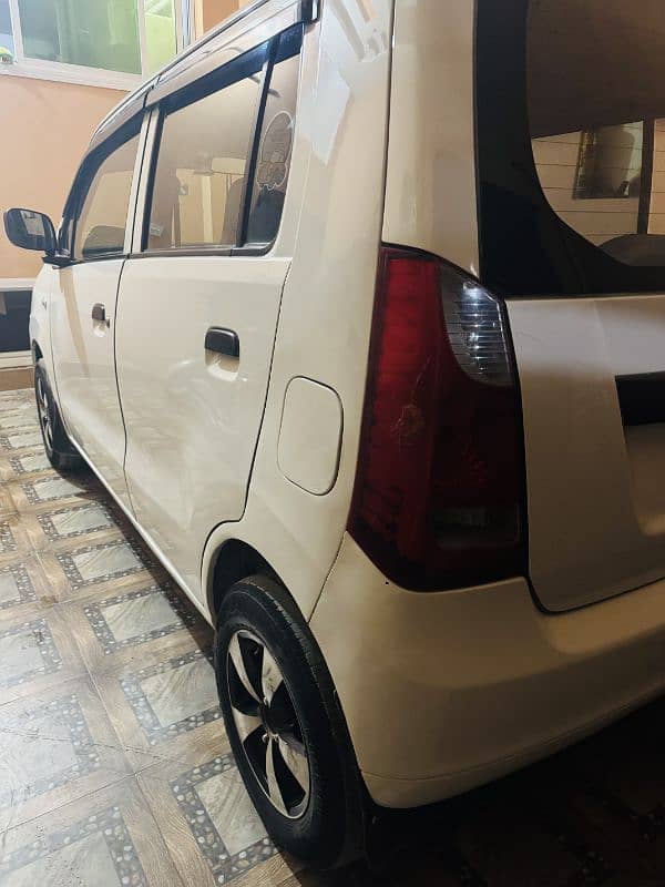 Suzuki Wagon R 2015 4