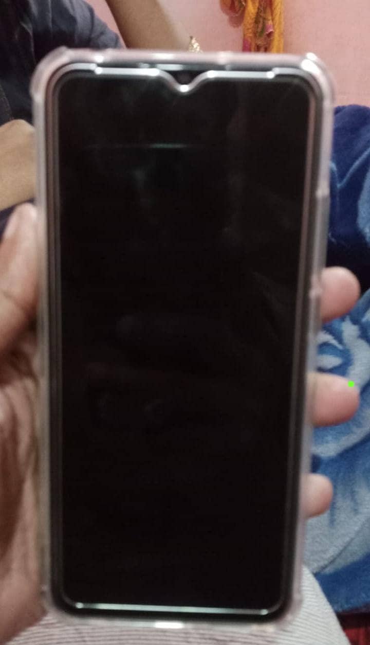 realme c21y mobile available for sale 4 ram 64 rom and 5000 bettery mh 6