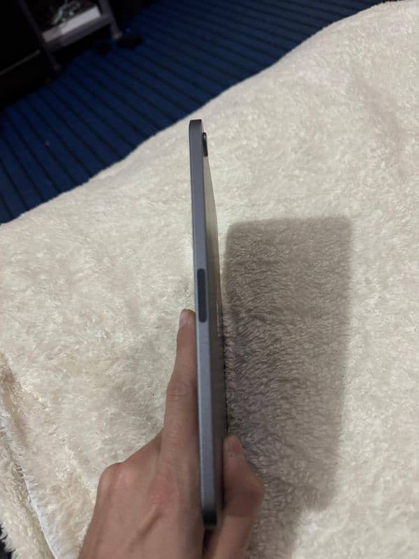 ipad mini 6 256 gb complete with extra cover 3