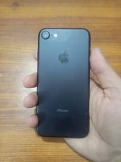 IPHONE 7    32 GB SEALED