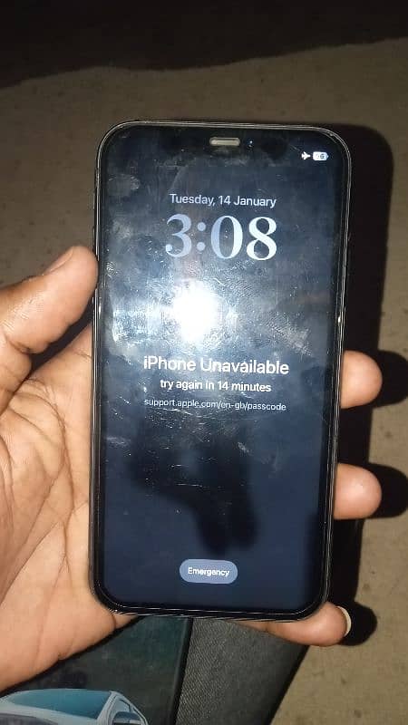 iphone 11 10by10 condition water pack iCloud locked 1