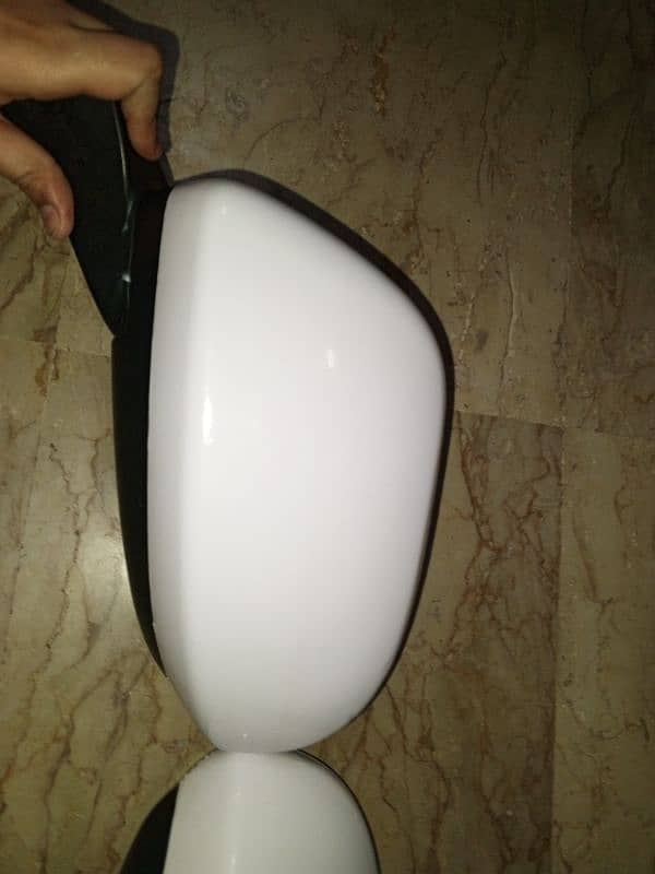 Daihatsu Mira 2004 model Side mirrors fully retractable 2