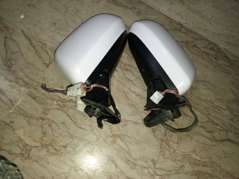 Daihatsu Mira 2004 model Side mirrors fully retractable 10