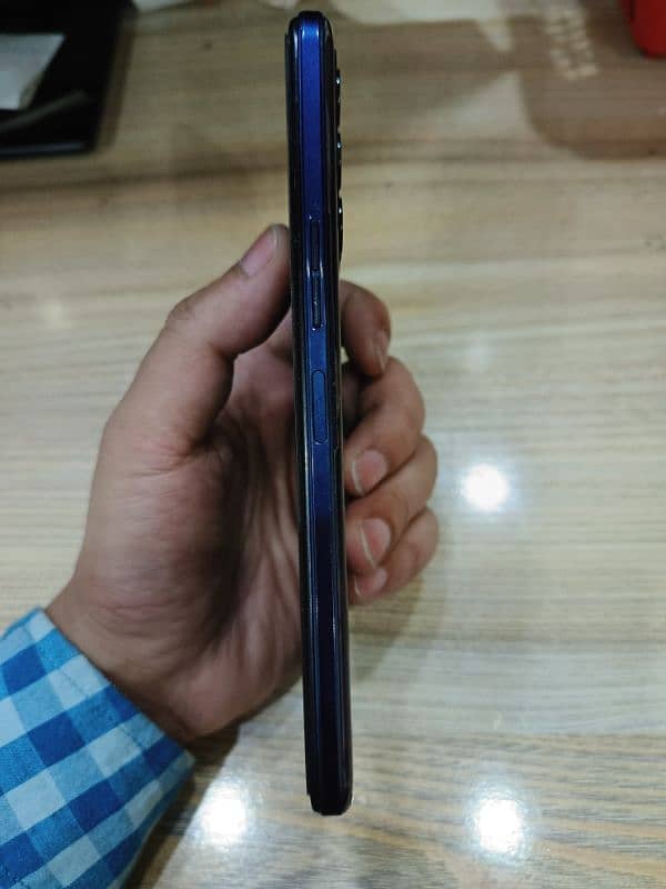 TECNO Camon 18T - 4+128 GB (Out Class Condition 10/10) 2