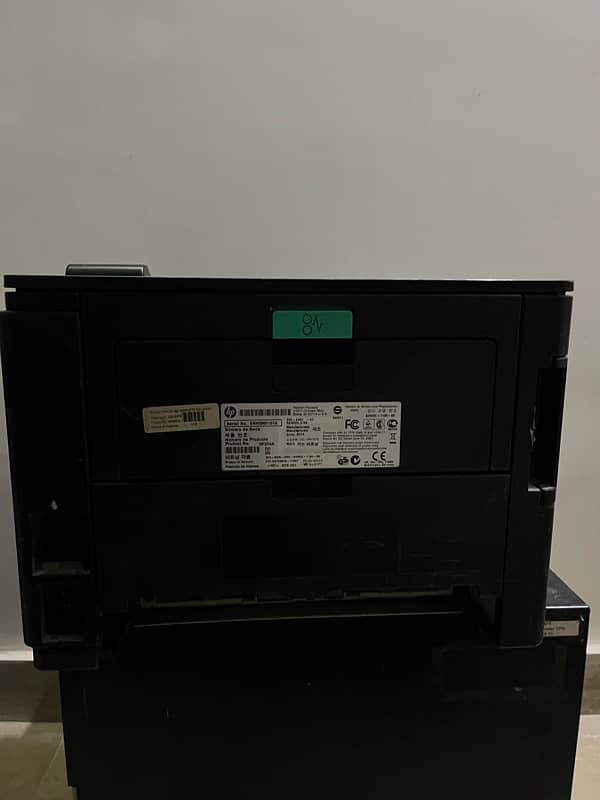 5 HP laser Jet Pro printers 6