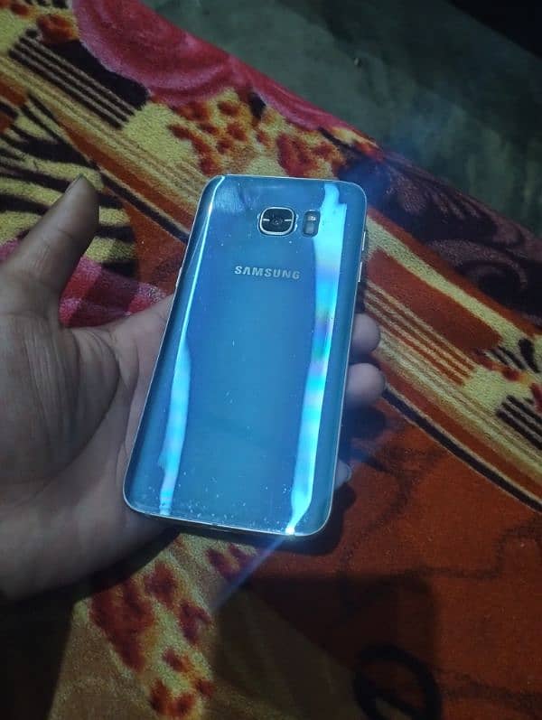 Samsung Galaxy s7 edge 4/32 9