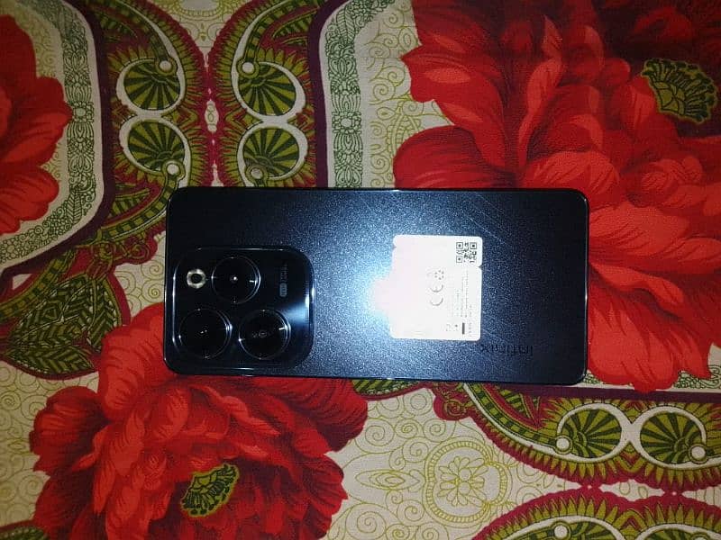 Infinix Hot 40 Pro 7