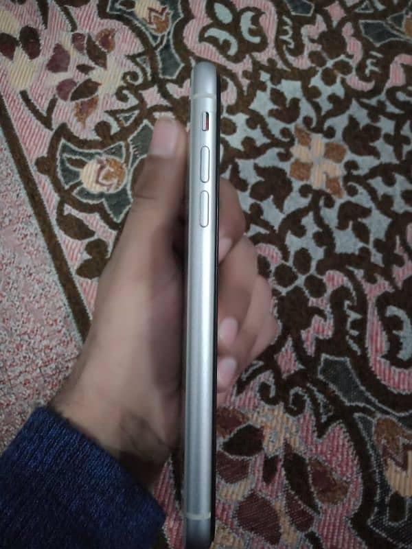 Iphone 11 64Gb Non PTA 5