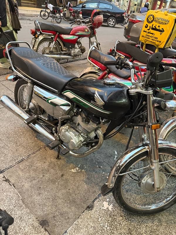 Honda 125S Self Start 3