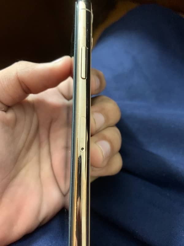 iPhone 11 Pro (4 months sim working) FU 1