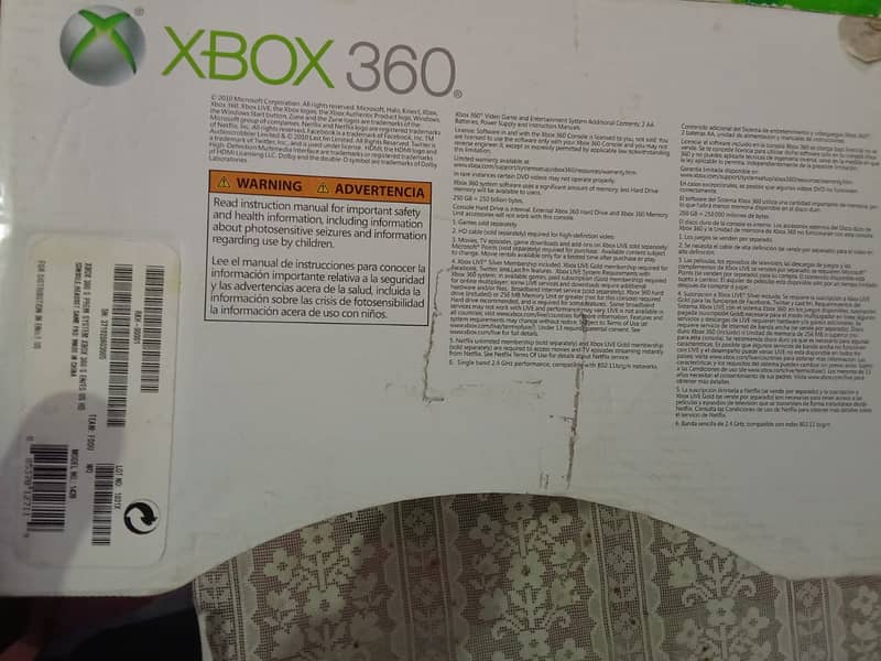 Xbox 360 Black slim almost new never used 1