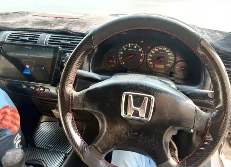 Honda Civic Oriel 2002 Prosmatic Mint condition 4