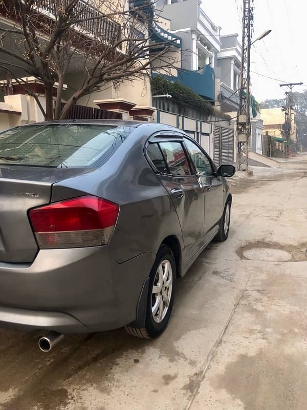 Honda City 2011 for sale Lahore register 6