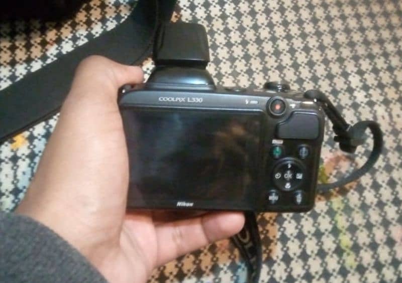 Nikon Coolpix L330 1