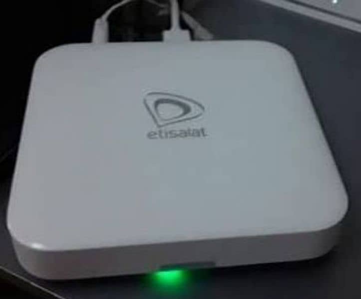 Etisalat Android tv box version 7.1 Box Pack YouTube IPTV 2