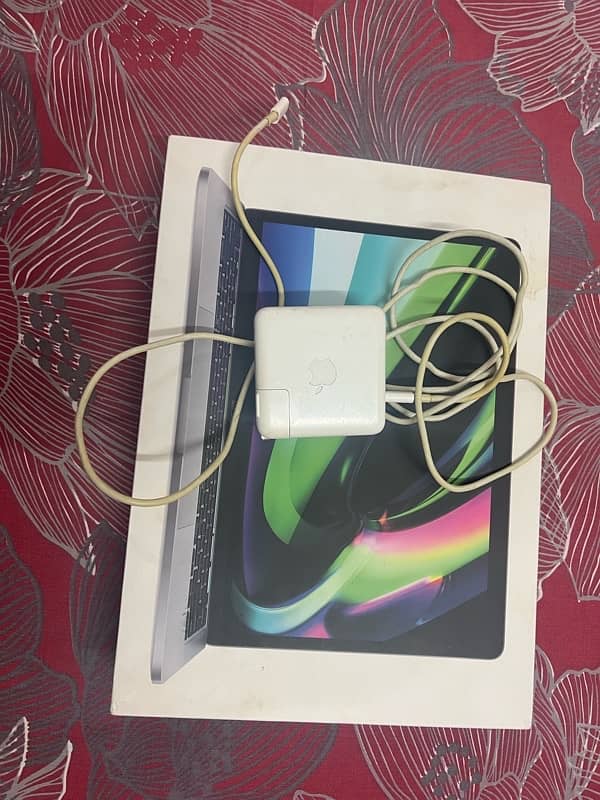 macbook pro m1 8gb 256gb read ad 7