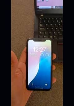 iphone xr 64 gb bp 100 change exchange possible 0/3/3/0/3/7/2/3/9/1/1