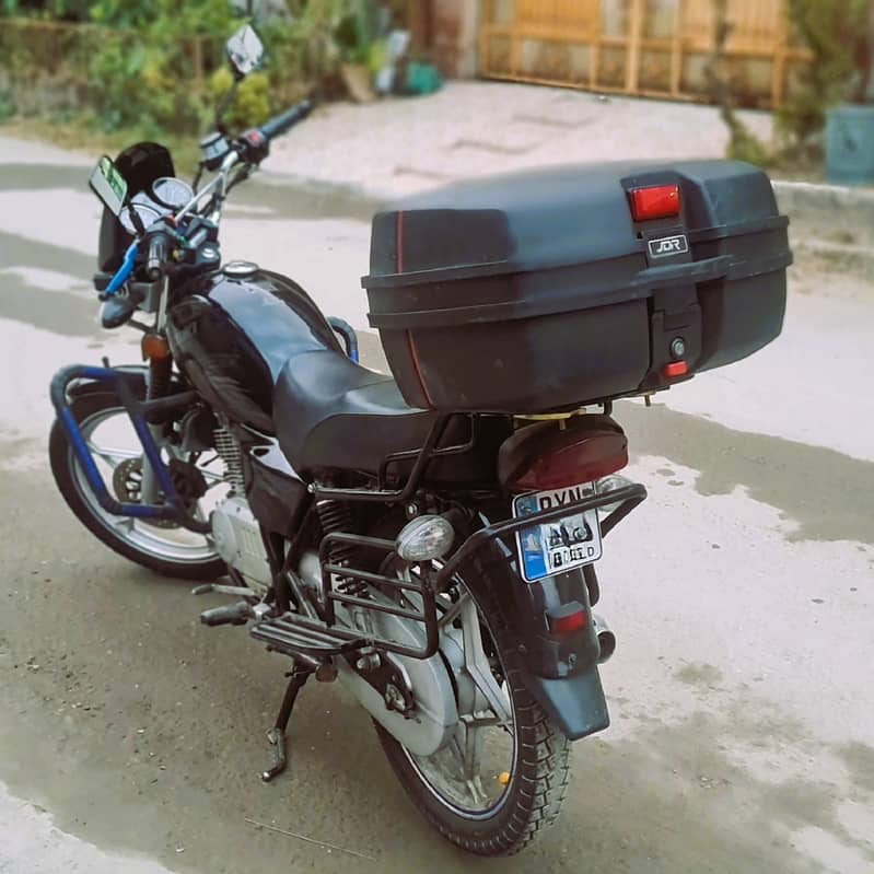 Suzuki GS 150 SE 2022 4