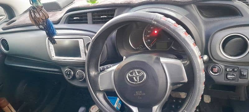 Toyota Vitz 2016 5